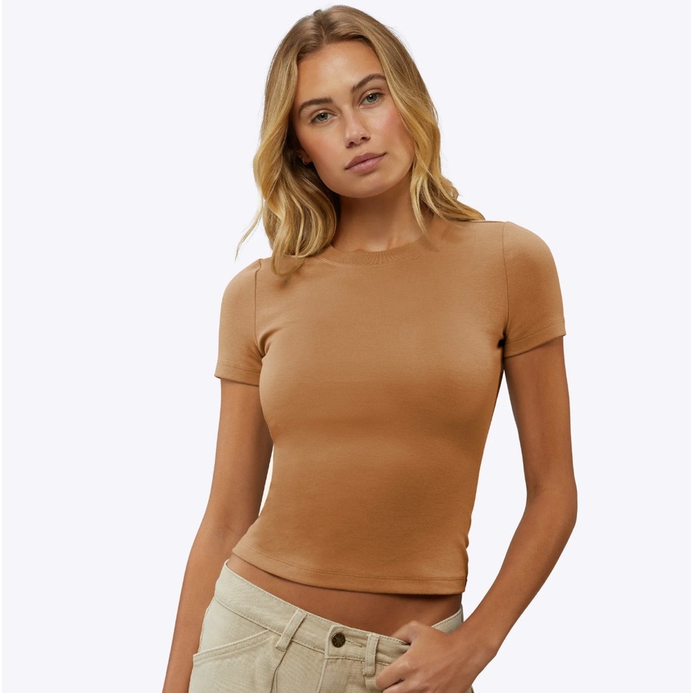 Cuts Clothing Women's Short Sleeve Crewneck Tee in Camel Brown